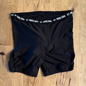 Pearl Izumi Black Cycling Shorts with Logo Waistband